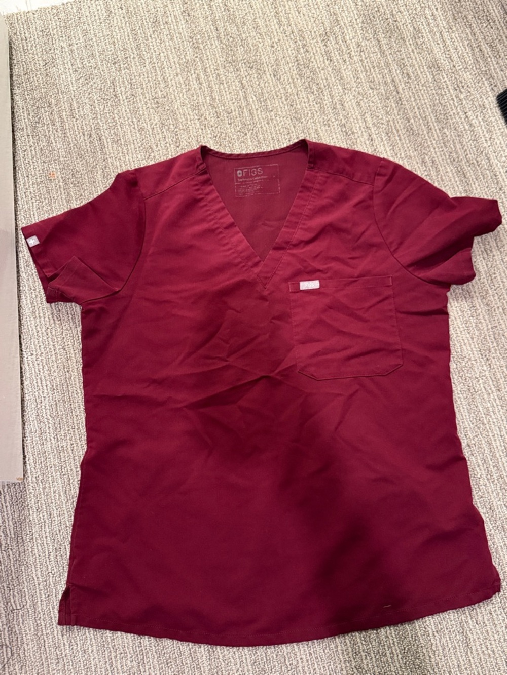 Figs V-Neck Scrub Top in Wine